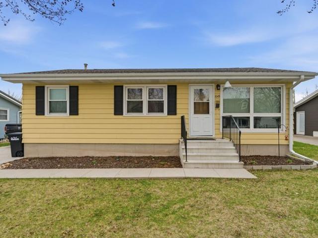 House for sale in Linn, Iowa