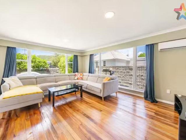 House for sale in Pauatahanui, Wellington