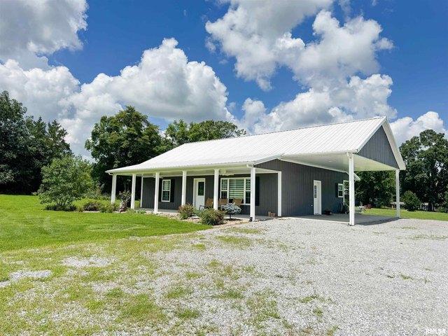 House for sale in Buncombe, Illinois