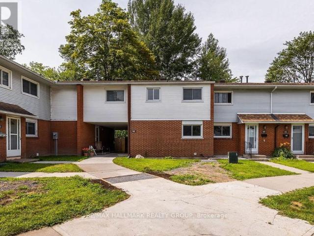 Townhouse for rent in Mulhurst Bay, Ontario