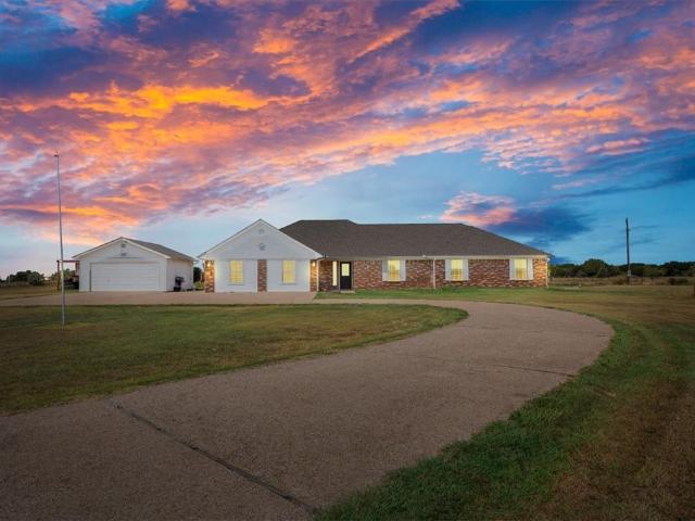 House for sale in China Spring, Texas