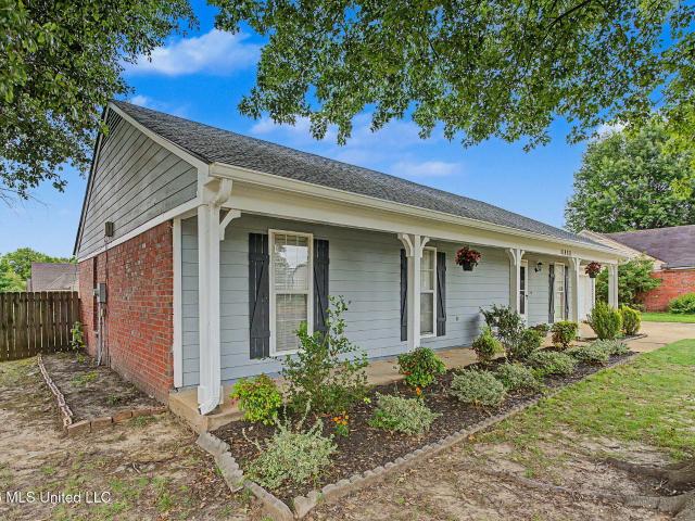 House for sale in Nesbit, Mississippi