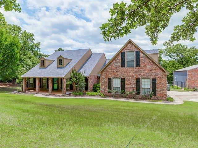 House for sale in Edmond, Oklahoma