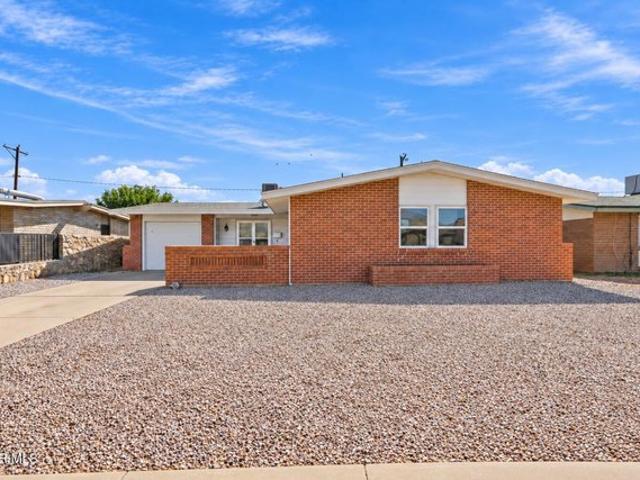 House for sale in Palomino, El Paso