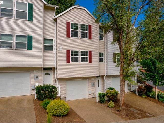 Townhouse for sale in Oregonia