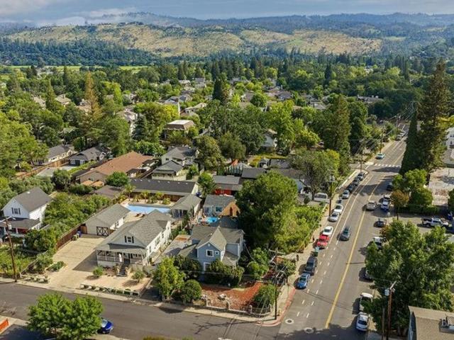 House for sale in Saint Helena, California