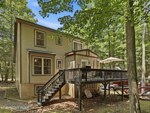 House for sale in Lake Ariel, Pennsylvania