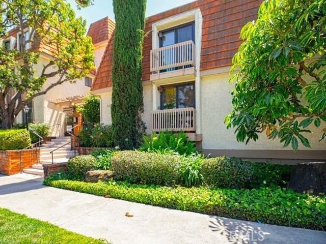 Condo for sale in Canoga Park, California