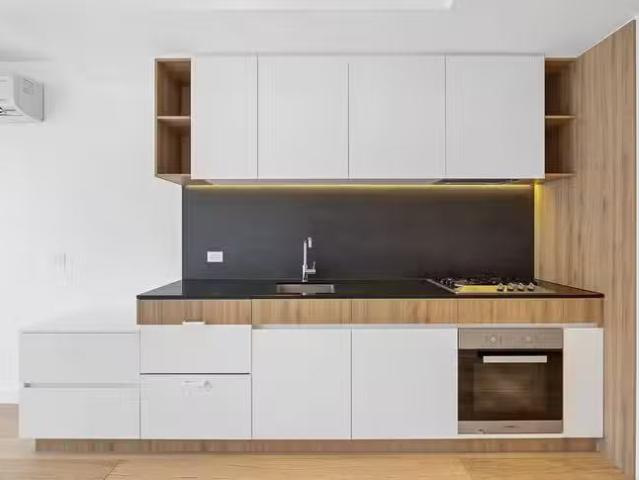 Apartment for rent in Box Hill