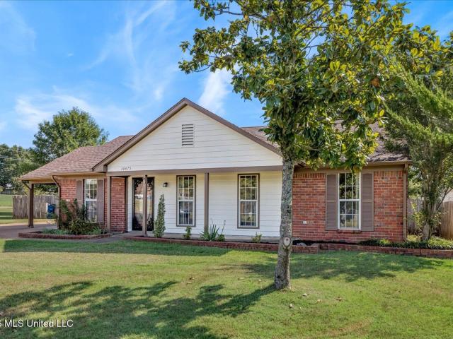 House for sale in Nesbit, Mississippi