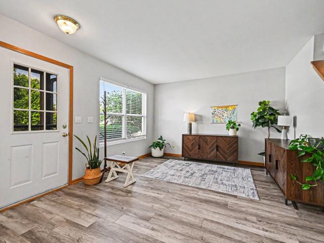 House for sale in Mchenry, Illinois