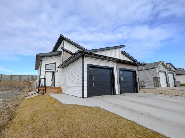 House for rent in Royal Oaks, Grande Prairie