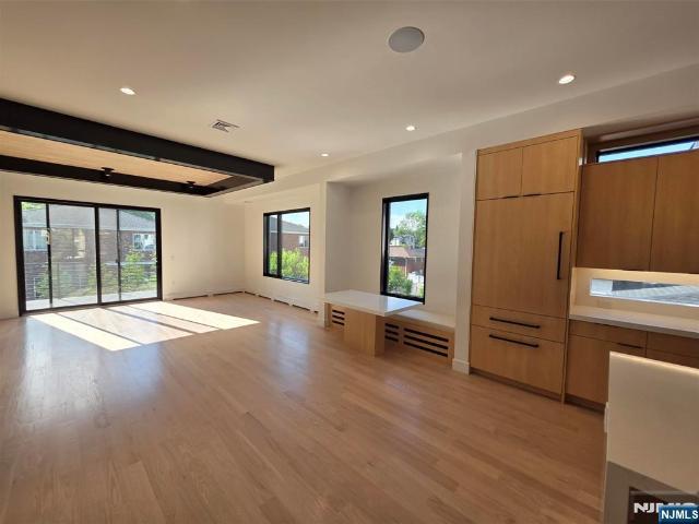 Property for rent in Fort Lee, New Jersey