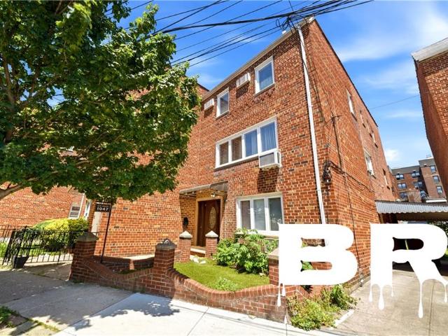 House for sale in Arverne, New York