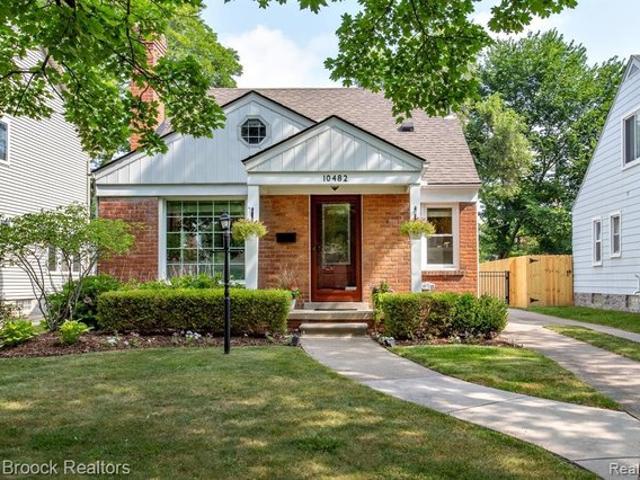 House for sale in Huntington Woods, Michigan