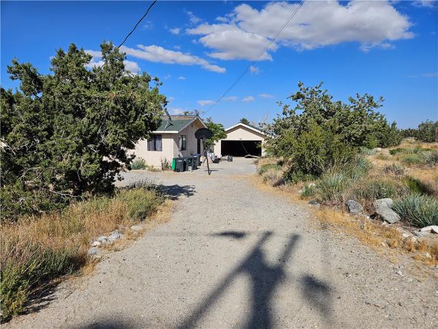 House for sale in Pinon Hills, California