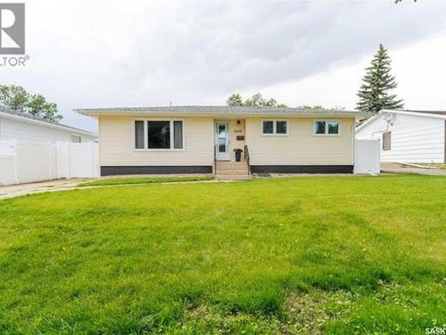 House for sale in Moose Jaw, Saskatchewan