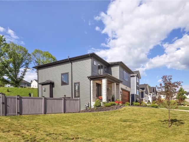 House for sale in Claridge, Pennsylvania