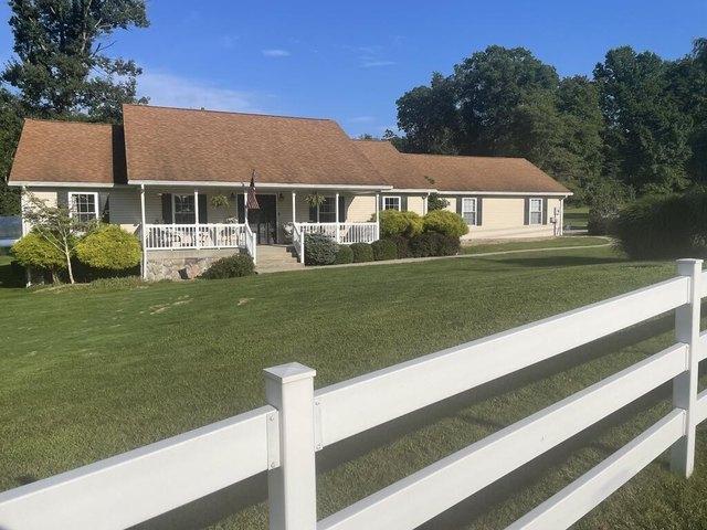 House for sale in Beaver, West Virginia