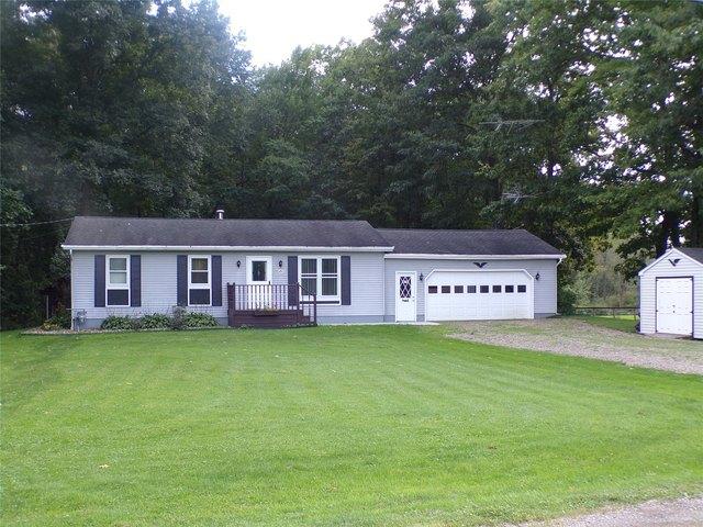 House for sale in Girard, Erie County