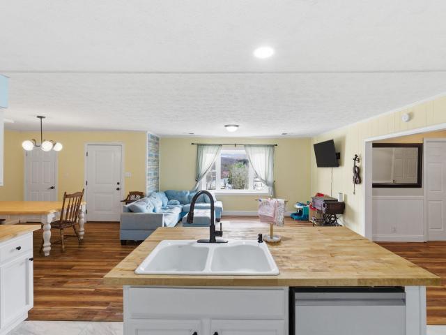 House for sale in Bighill, Kentucky