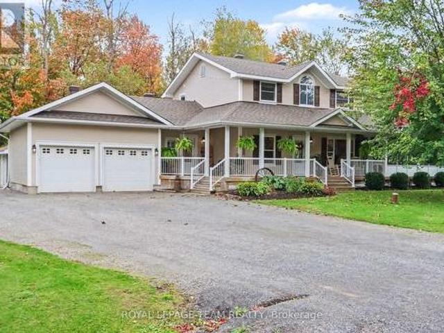 House for sale in Hallville, North Dundas