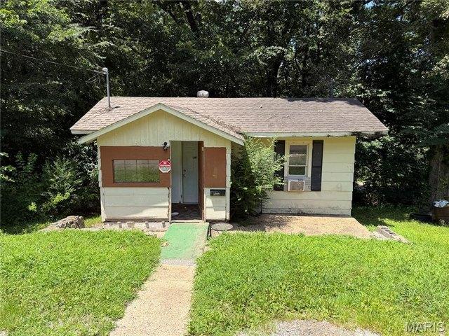 House for sale in Poplar Bluff, Missouri