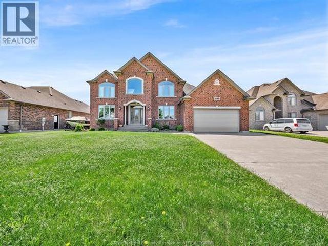House for sale in Lakeshore, Ontario
