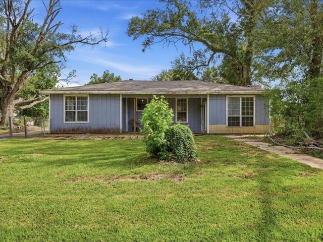 House for sale in Bridge City, Texas