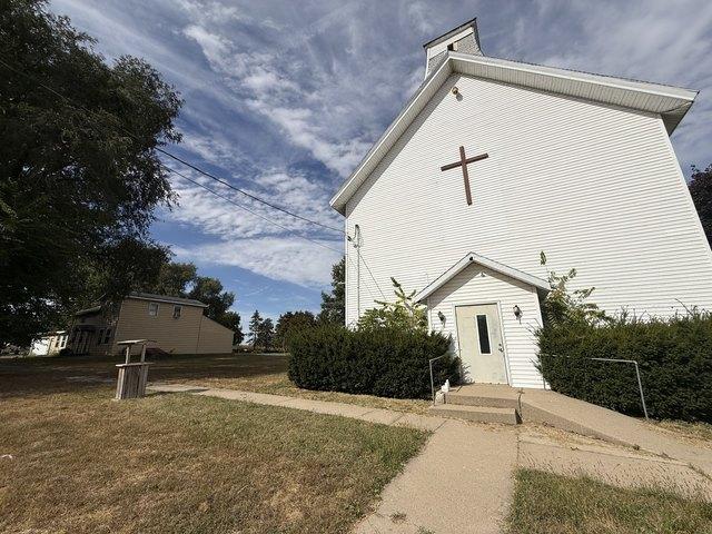 House for sale in Dixon, Illinois