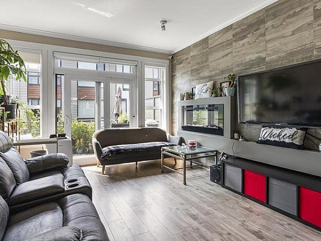 Condo for sale in Surrey, British Columbia