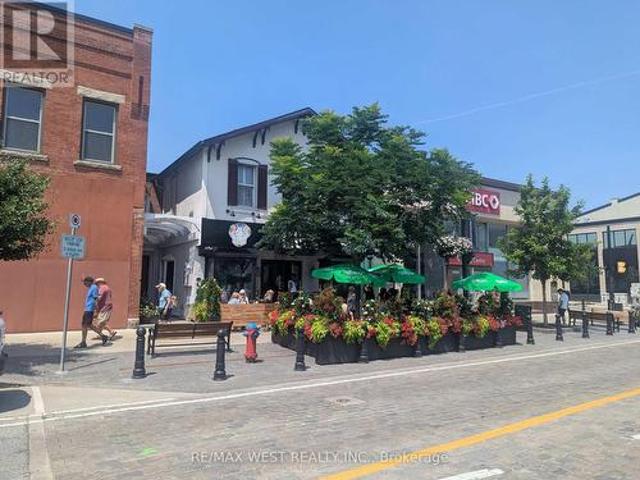 Commercial for rent in Oakville, Ontario
