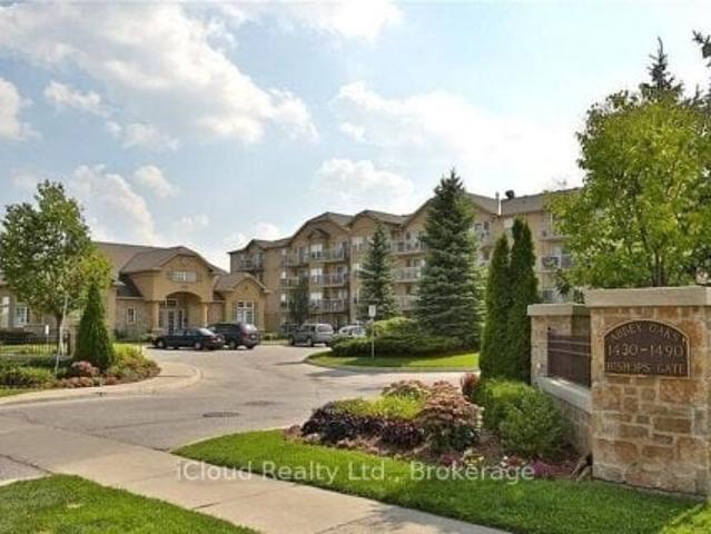 Condo for sale in Oakville, Ontario