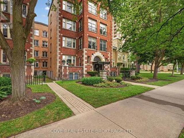 Condo for sale in Arva, Ontario