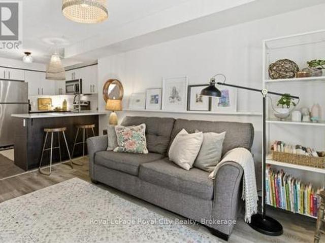 Townhouse for sale in Guelph, Ontario