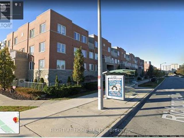 Townhouse for rent in Woburn, Ontario