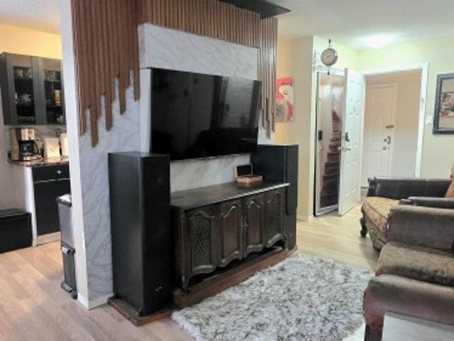 Condo for sale in Wedgewood, Alberta