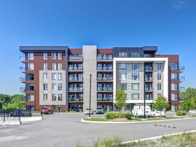 Commercial for rent in Urbanova, Terrebonne