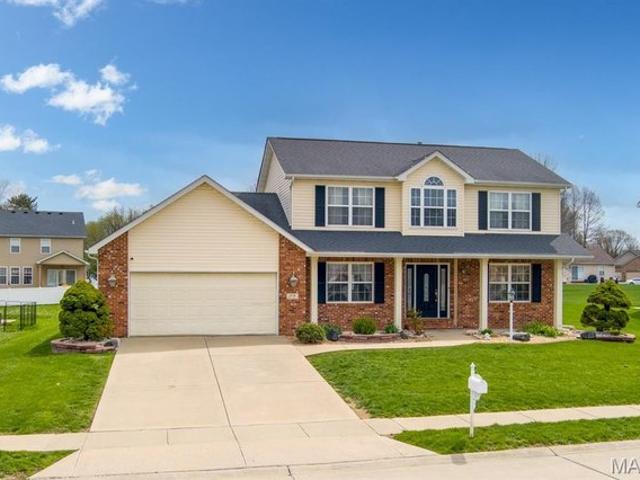 House for sale in Edwardsville, Illinois