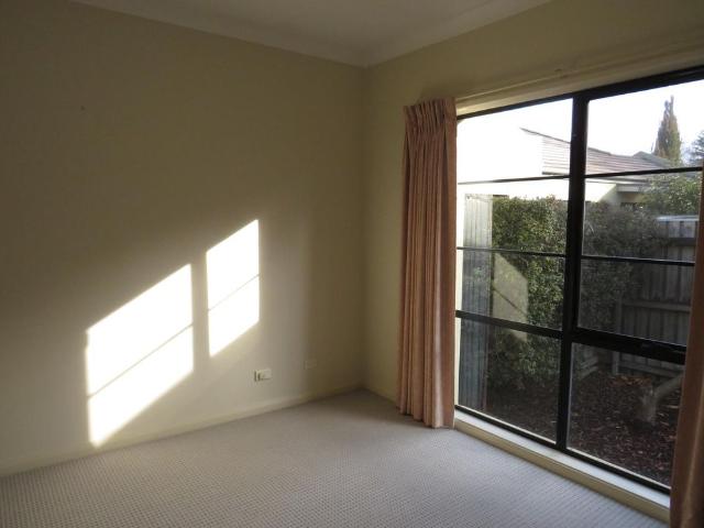 Townhouse for rent in Canberra, Australian Capital Territory