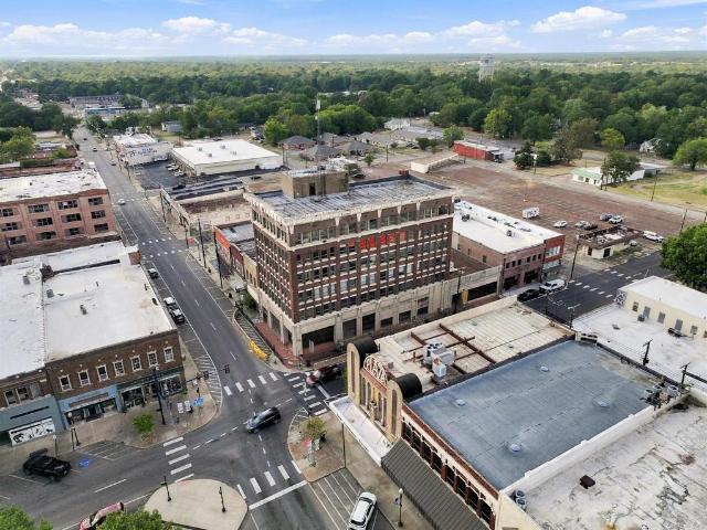Commercial for sale in Paris, Lamar County
