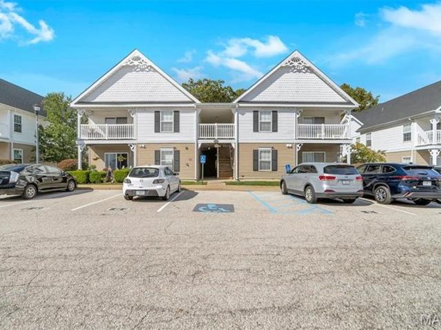 Condo for sale in High Ridge, Missouri