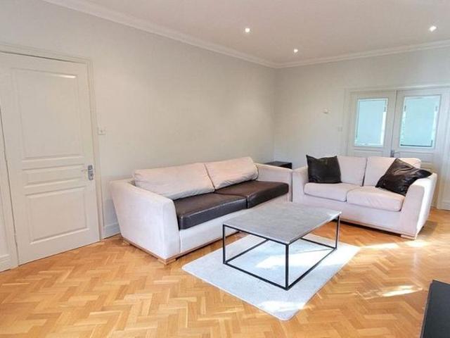 Apartment to rent in Malahide, North Tipperary