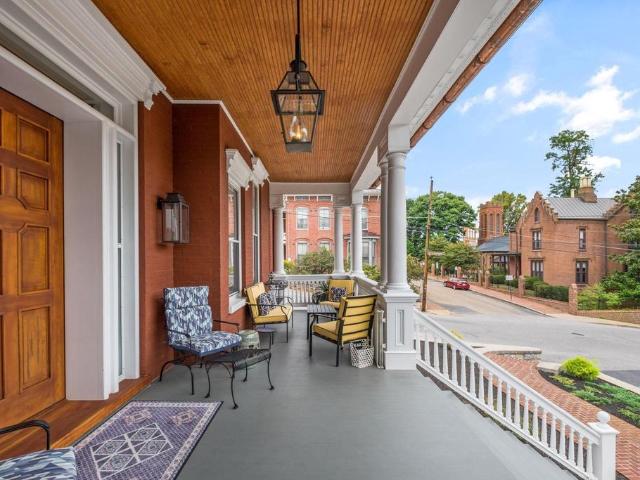 House for sale in Virginia