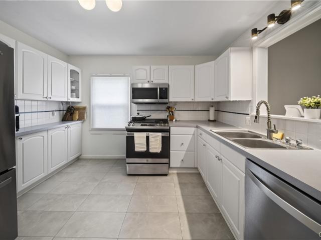 House for sale in Town of Manlius, Onondaga County