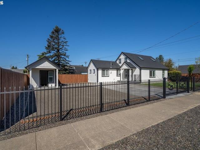 House for sale in Oregonia