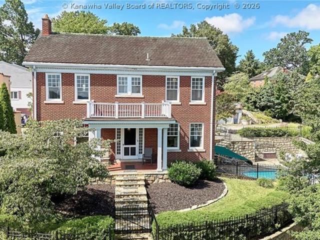 House for sale in Charleston, West Virginia