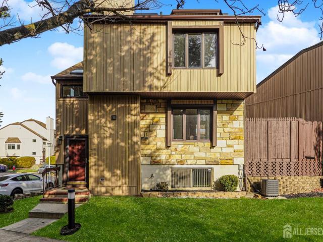 Townhouse for sale in Cliffwood, New Jersey