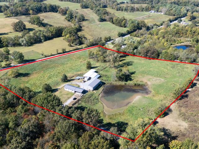 House for sale in Creal Springs, Illinois