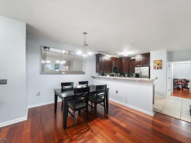 Condo for sale in Linden, New Jersey